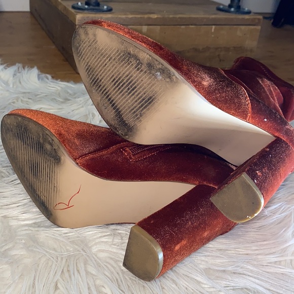 ✨SOLD✨ STEVE MADDEN Velvet Booties Size 7 - Picture 6 of 6